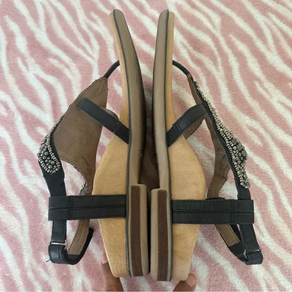 Aetrex Sheila Brown Leather Beaded/Studded Thong Sandal size 39 Euro or 8.5 US