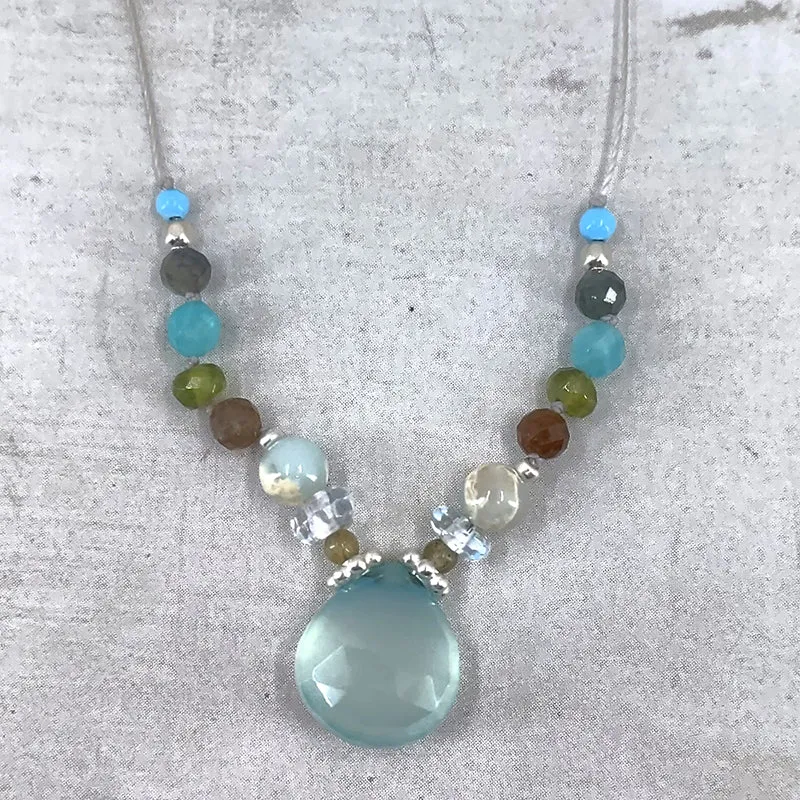 Amuse Necklace, Chalcedony