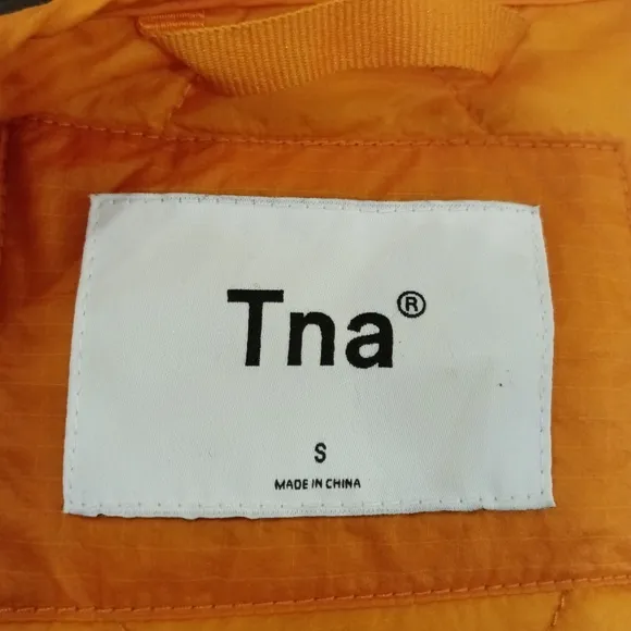 Aritzia Tna Wicker Lightweight Puffer Jacket Orange Size Small