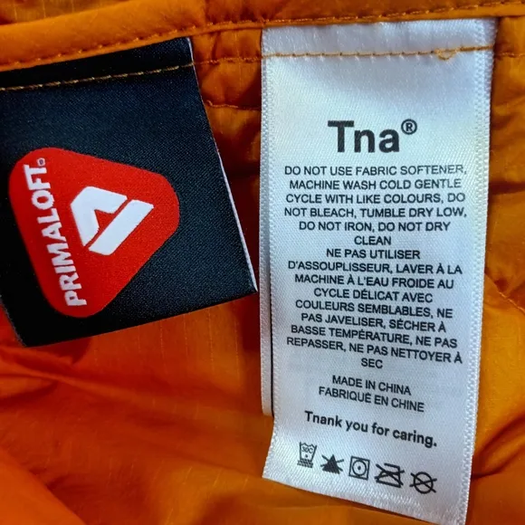 Aritzia Tna Wicker Lightweight Puffer Jacket Orange Size Small