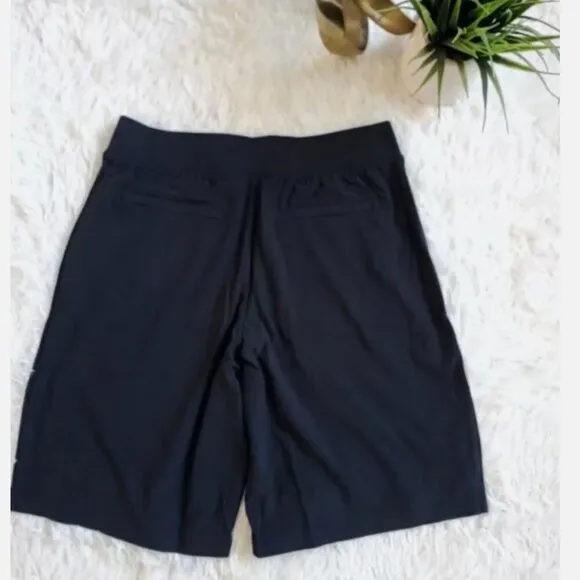 Athleta BROOKLYN BERMUDA Shorts Black Stretch Golf Walking Size 2 #798599 RT$69