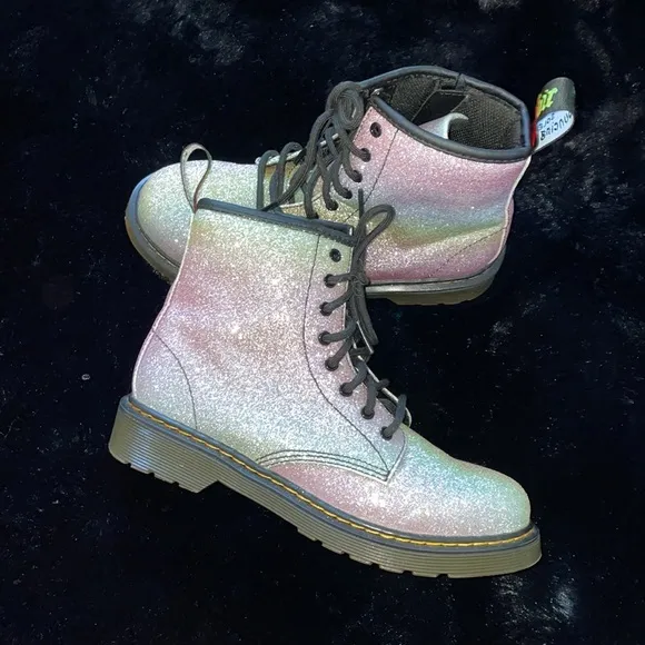 Girls (kids) Dr. Marten’s minimal wear and tear