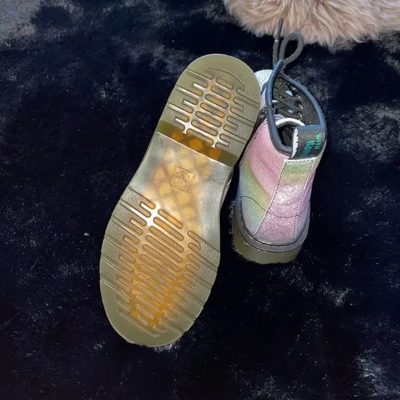 Girls (kids) Dr. Marten’s minimal wear and tear
