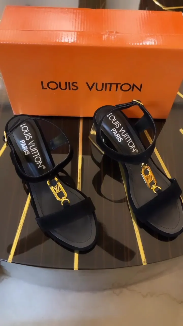 Luxury  Dita Heel Sandal