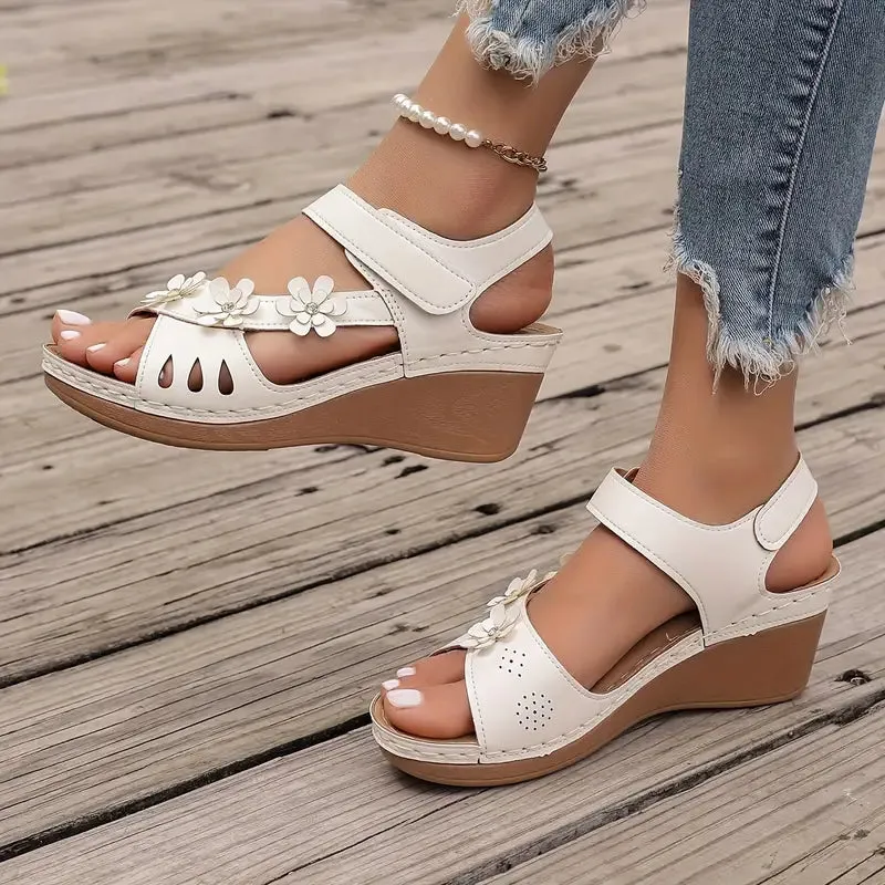 Marlis | Women's platform sandals with soft sole and floral pattern