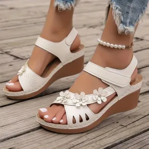 Marlis | Women's platform sandals with soft sole and floral pattern