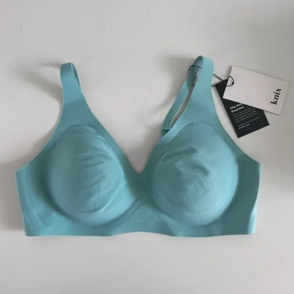 New! KNIX • Revolution V-Neck Bra in Vapour • Large