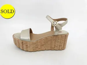 NEW Salvatore Ferragamo Platform Sandal Size 7