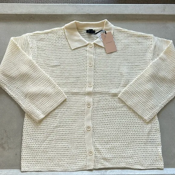 Open Stitch Collar button up winter Cardigan sweater. cream colored. Size M. NEW
