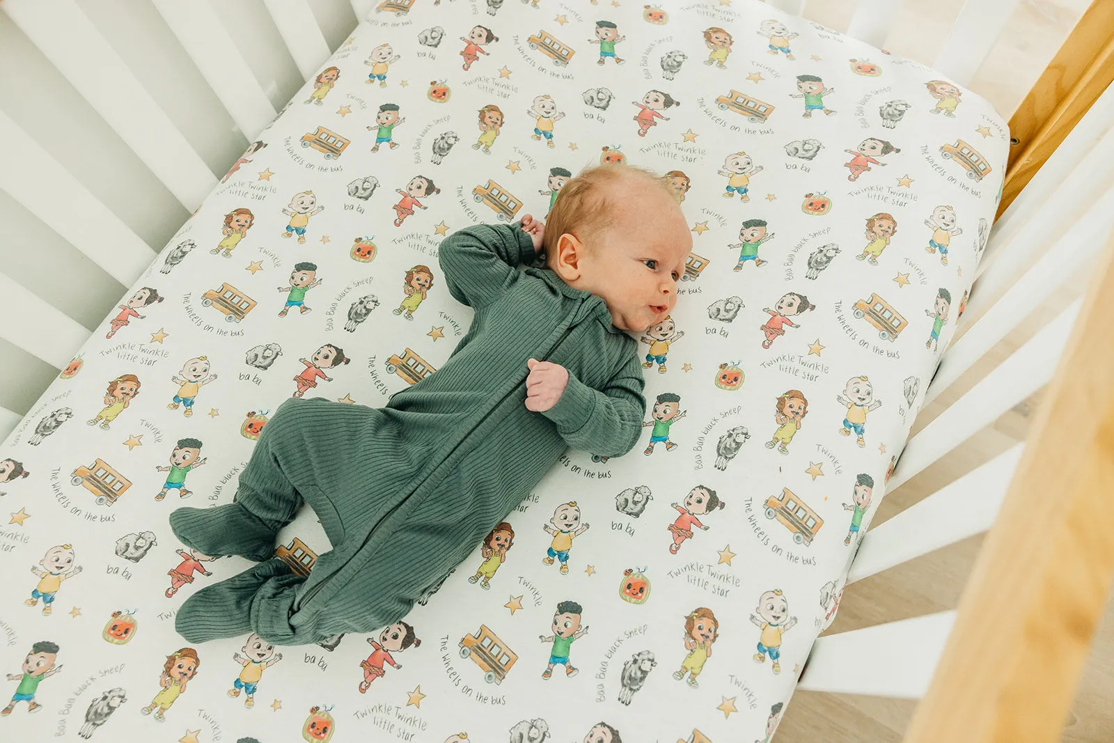 Premium Knit Fitted Crib Sheet - CoComelon Friends