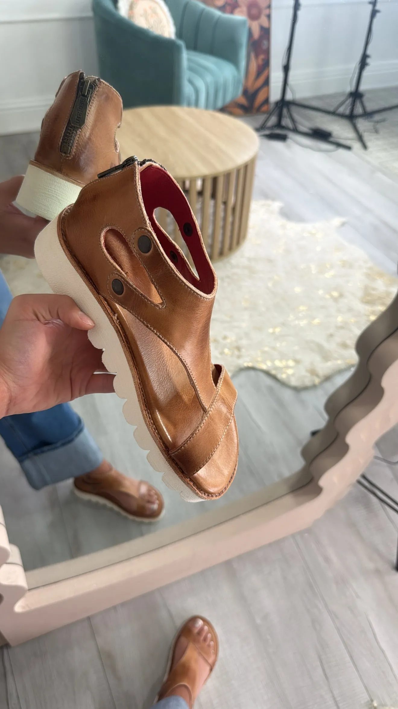 Soni ii, Tan Rustic