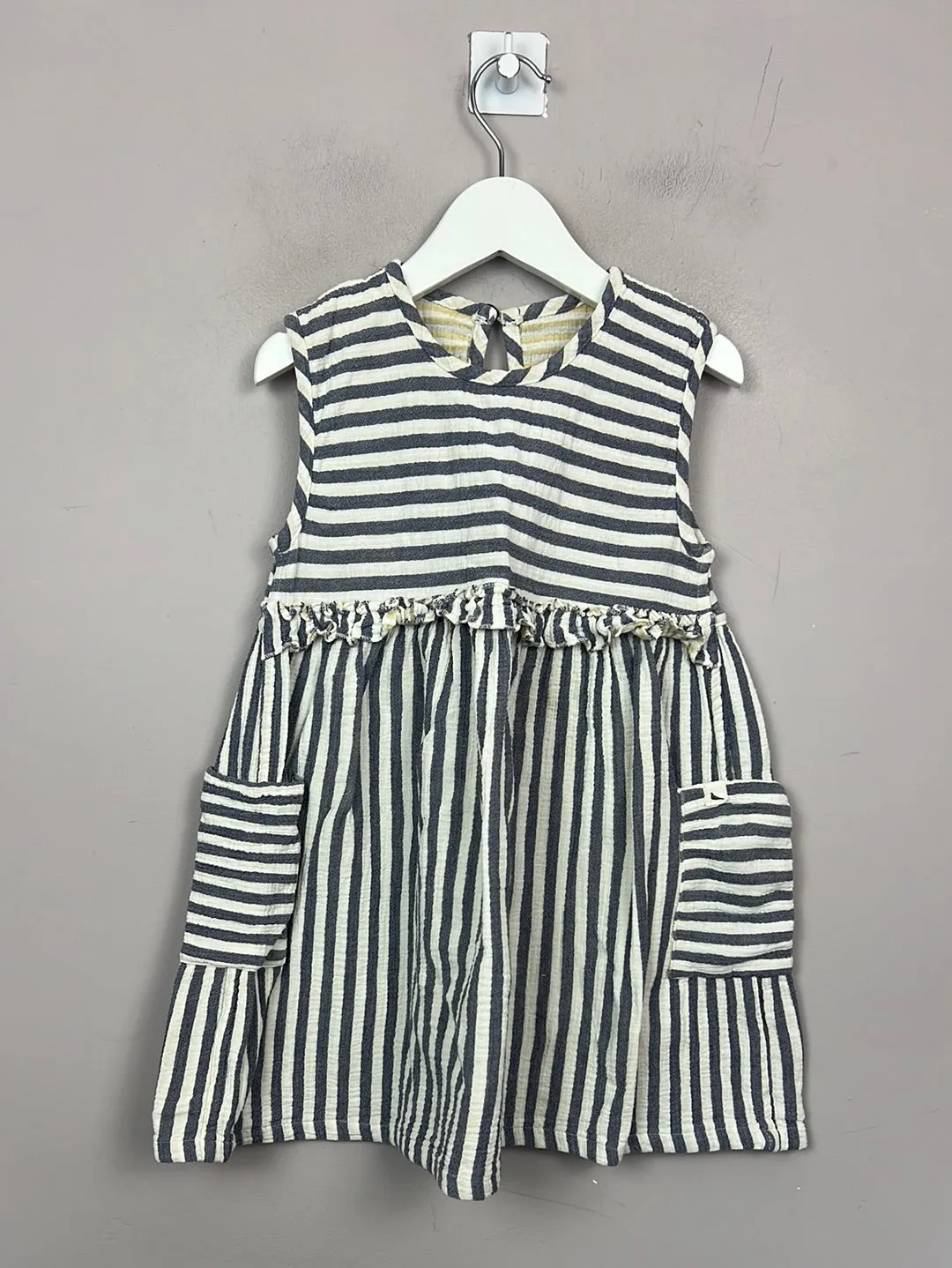 Turtledove reversible stripe dress 7-8y (sizing 6-7y)