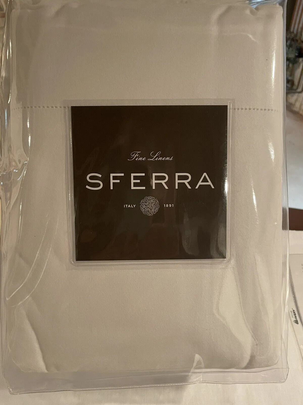 Villetta Flannel Fitted Sheet by Sferra