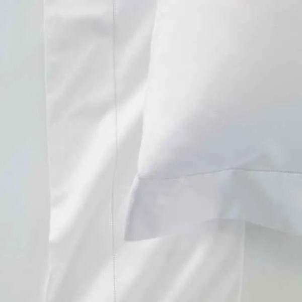 Villetta Flannel Fitted Sheet by Sferra