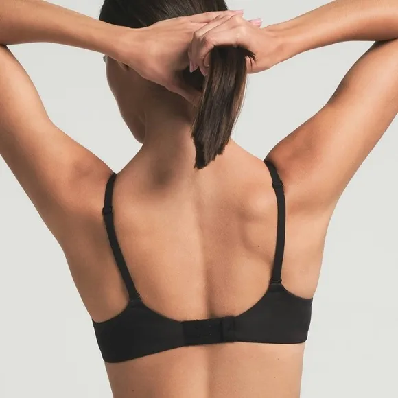 Wireless Form Super Push-Up Bra | Skims | Onyx